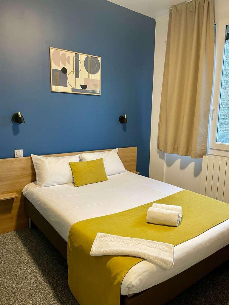 Brit Hotel Du Parc Niort Centre-Parking Gratuit Rum bild